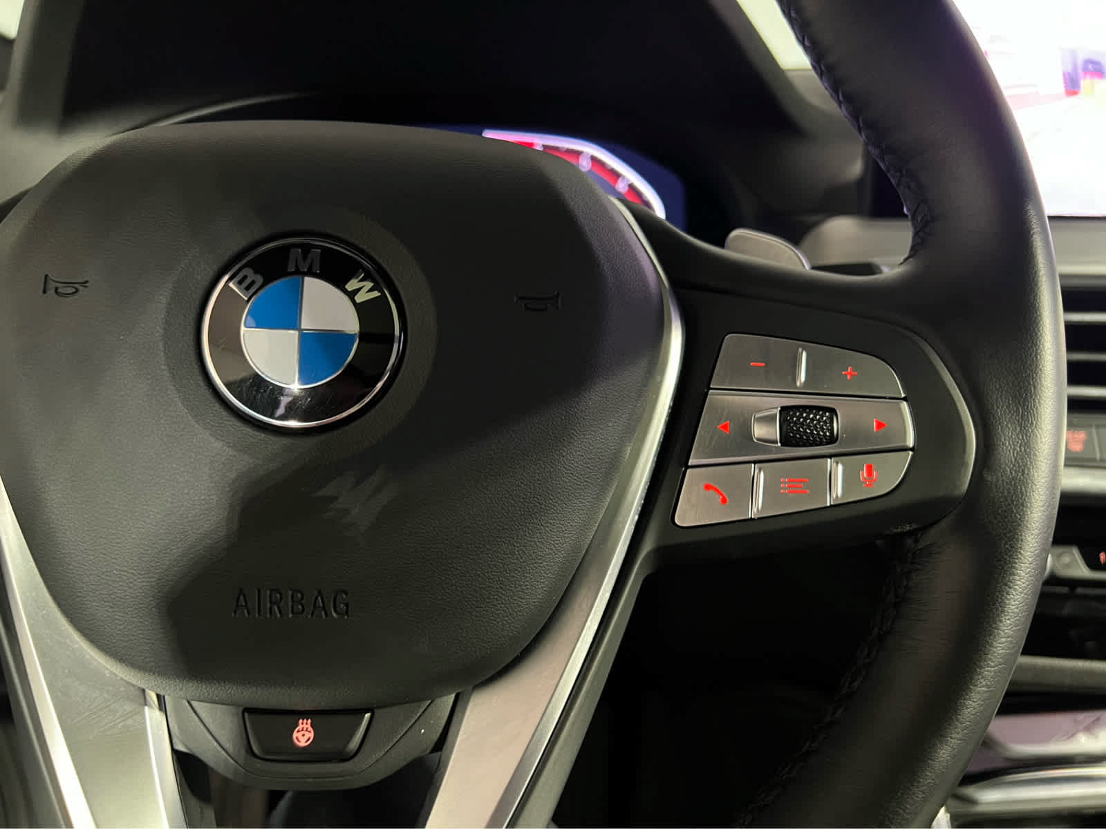 Used 2025 BMW X4 xDrive30i AWD/4WD image 20