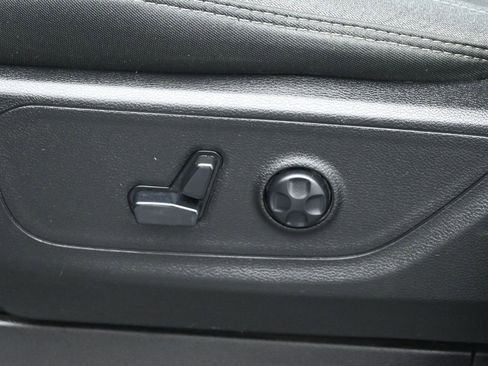 Used 2020 RAM 1500 Big Horn image 10