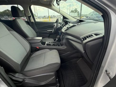 Used 2017 Ford Escape SE FWD image 5