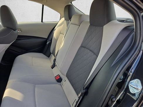 Used 2020 Toyota Corolla LE image 17