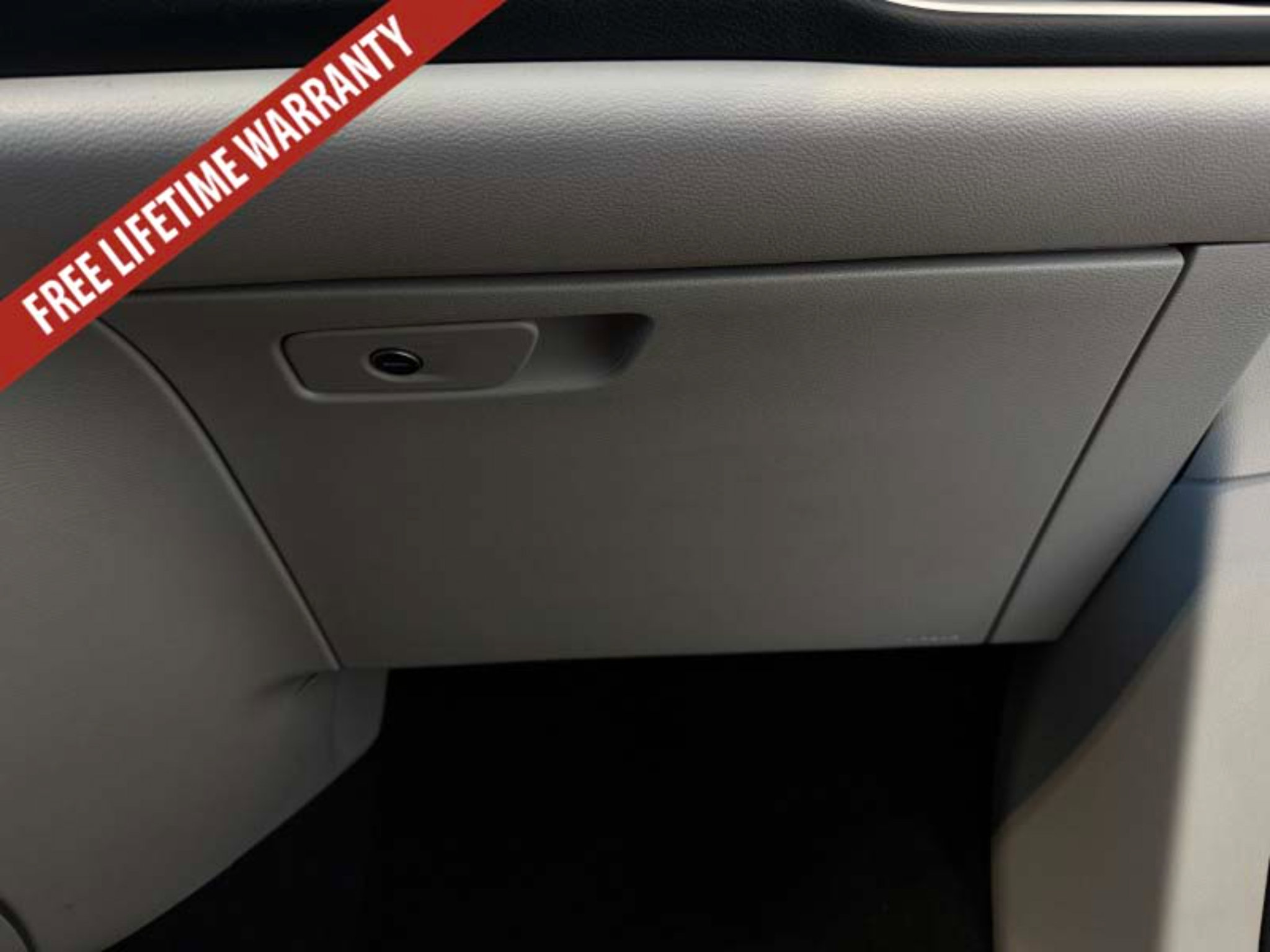 Used 2024 Chrysler Pacifica Touring-L FWD image 45