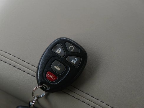 Used 2009 Buick Lucerne CXL w/ Driver Confidence Package image 42