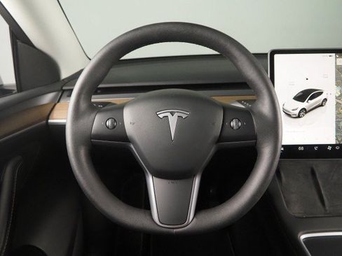Used 2023 Tesla Model Y Long Range AWD/4WD image 17