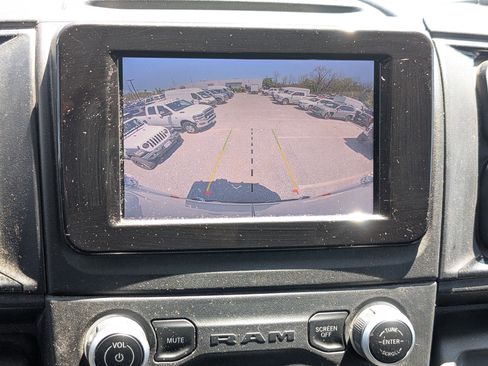 Used 2024 RAM ProMaster 2500 w/ Convenience Group image 28