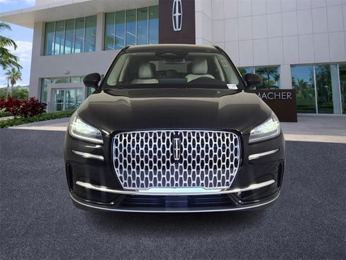 New 2026 Lincoln Corsair Premiere image 3