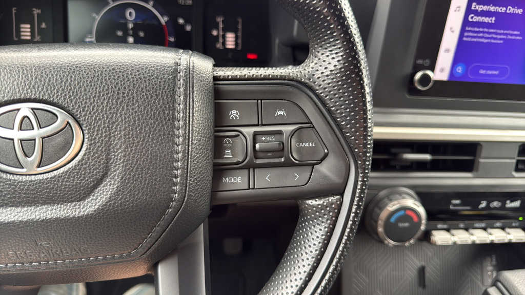 Used 2024 Toyota Tacoma SR AWD/4WD image 33