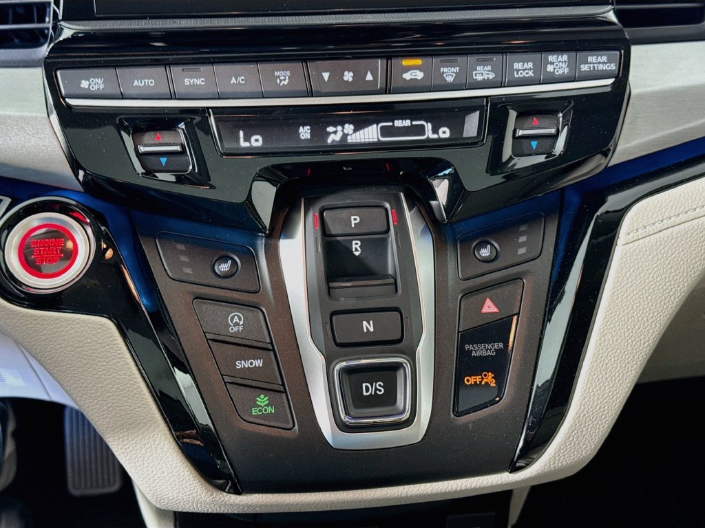 Used 2025 Honda Odyssey Touring image 16