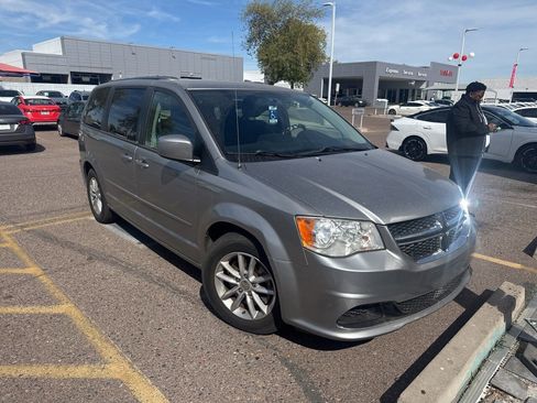 Used 2013 Dodge Grand Caravan SXT w/ Rear Park Assist Pkg image 4