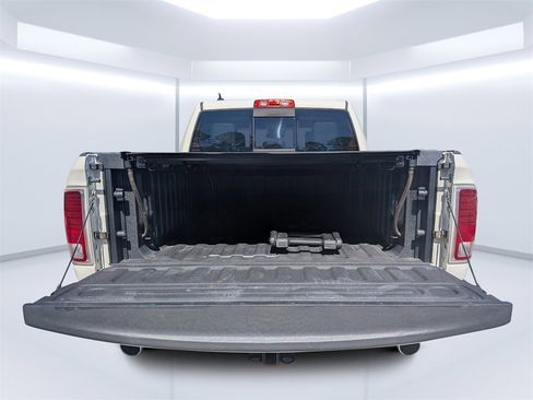 Used 2016 RAM 1500 Laramie w/ Convenience Group image 13