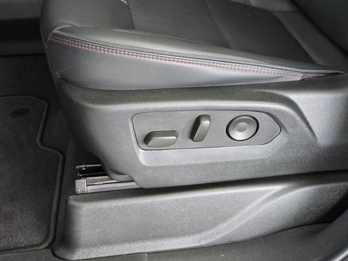 Used 2025 Chevrolet Tahoe RST w/ RST Performance Edition image 23