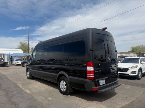 Used 2015 Mercedes-Benz Sprinter 2500 image 4