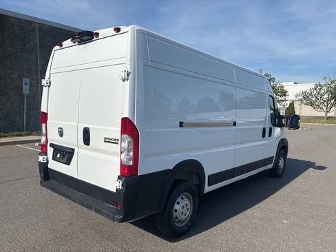 Used 2023 RAM ProMaster 2500 FWD image 7