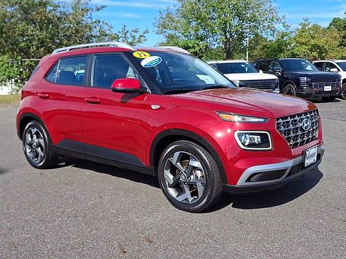 Certified 2022 Hyundai Venue Limited image 2