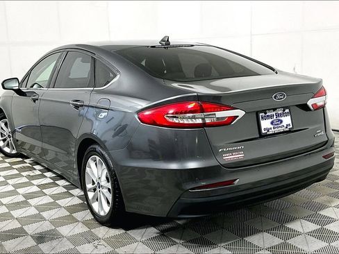Used 2019 Ford Fusion SE image 11