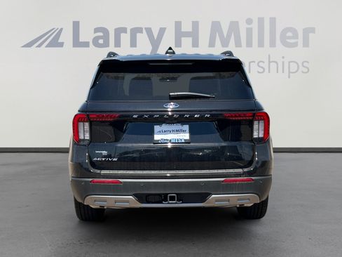 New 2026 Ford Explorer Active w/ Active Comfort Package RWD image 4