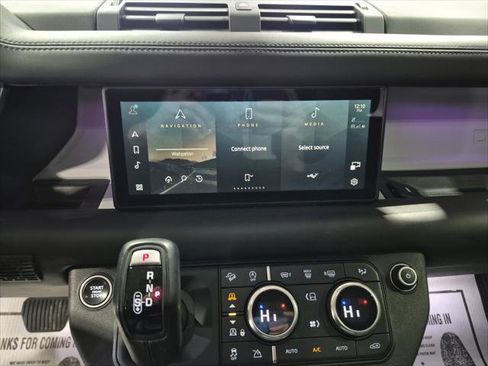 Used 2020 Land Rover Defender 110 HSE image 21