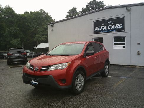 Used 2015 Toyota RAV4 LE AWD/4WD image 1