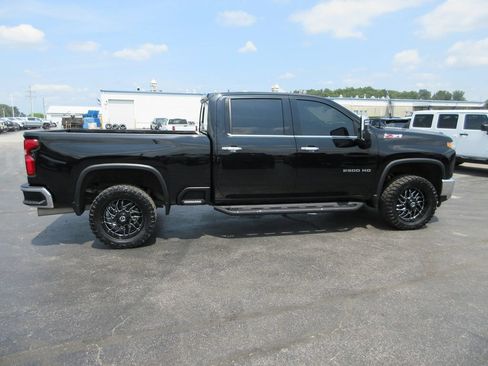 Used 2020 Chevrolet Silverado 2500 LTZ w/ LTZ Convenience Package AWD/4WD image 4