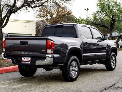Used 2018 Toyota Tacoma SR5 image 5