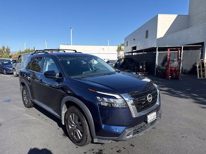 Used 2024 Nissan Pathfinder SV w/ Cargo Package