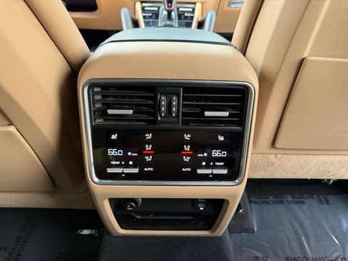 Used 2021 Porsche Cayenne S AWD/4WD image 5