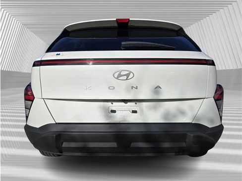 Used 2024 Hyundai Kona SEL w/ Convenience Package image 5