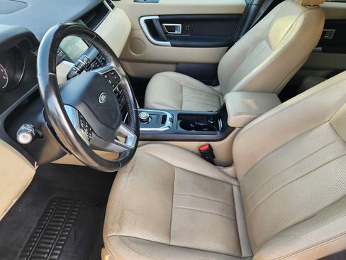 Used 2018 Land Rover Discovery Sport HSE AWD/4WD image 11