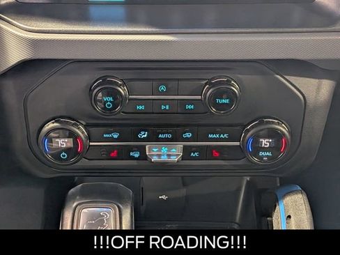 Used 2024 Ford Bronco Black Diamond w/ Sasquatch Package image 28