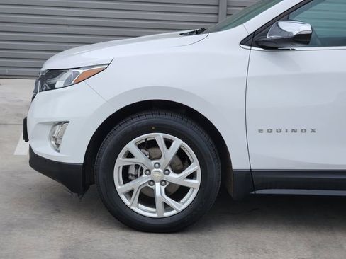 Used 2018 Chevrolet Equinox Premier image 9