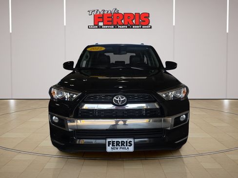 Used 2015 Toyota 4Runner Limited w/ Four Season Floor Mat Package AWD/4WD image 8