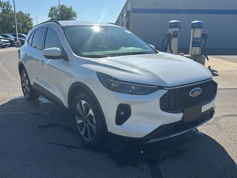 Used 2024 Ford Escape Platinum AWD/4WD image 8