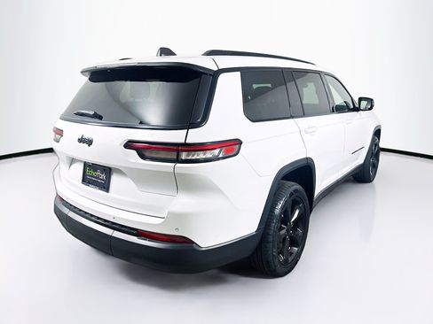 Used 2023 Jeep Grand Cherokee L Laredo RWD image 9