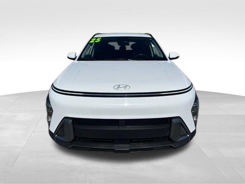 Used 2025 Hyundai Kona SEL AWD/4WD image 2