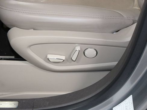 Used 2023 Lincoln Nautilus Reserve FWD image 17