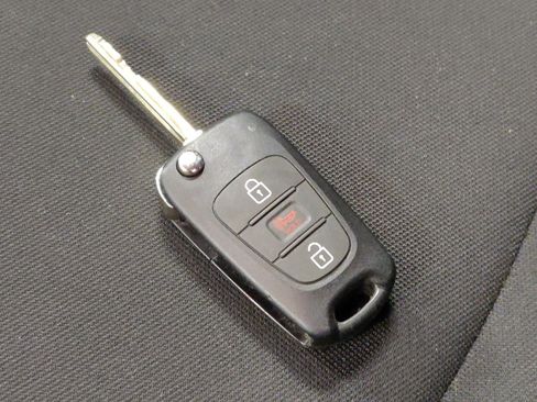 Used 2013 Kia Soul + image 32