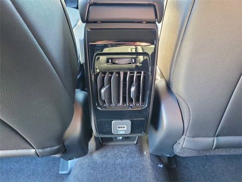 New 2026 Jeep Compass Latitude image 10