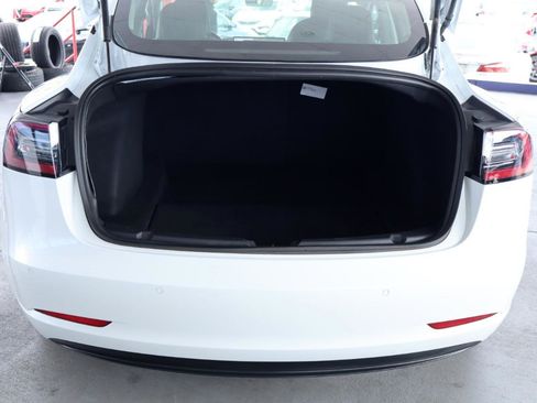 Used 2018 Tesla Model 3 Mid Range RWD image 32