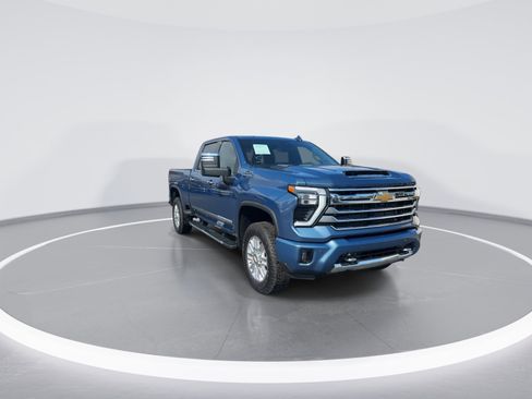 Used 2025 Chevrolet Silverado 2500 High Country w/ High Country Premium Package image 2
