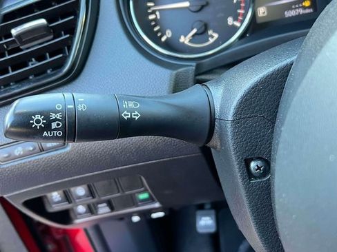 Used 2018 Nissan Rogue Sport SL w/ SL Premium Package image 24