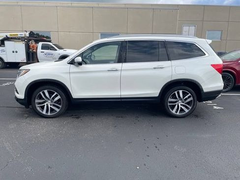Used 2018 Honda Pilot Elite image 3