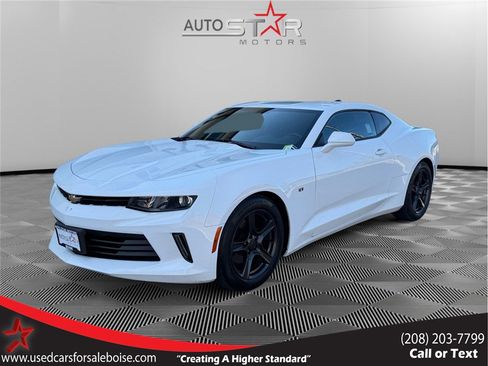 Used 2017 Chevrolet Camaro LT RWD image 1