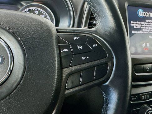 Used 2019 Jeep Cherokee Trailhawk w/ Comfort/Convenience Group image 26