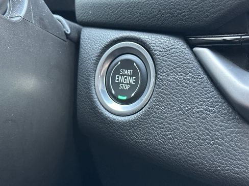 Used 2024 Cadillac XT4 Sport w/ Technology Package image 25