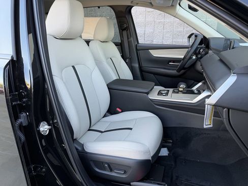 New 2025 MAZDA CX-70 Plug-In Hybrid w/ Premium Pkg image 24