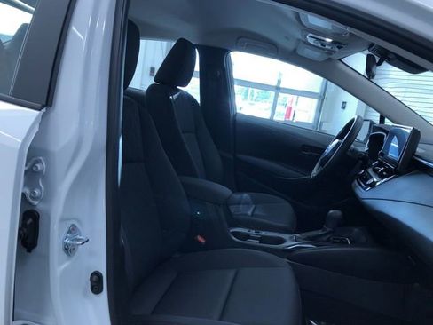 Used 2025 Toyota Corolla LE image 22