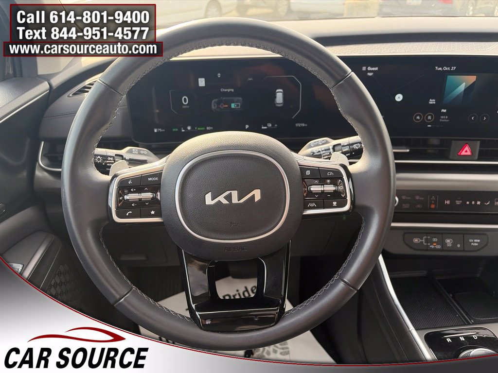 Used 2026 Kia Carnival SX w/ SX Dark Edition Package FWD image 12