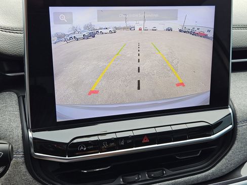 Used 2022 Jeep Compass Latitude image 21