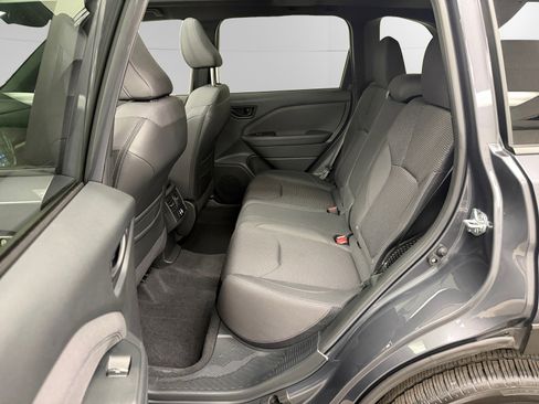 Used 2025 Subaru Forester Premium AWD/4WD image 13