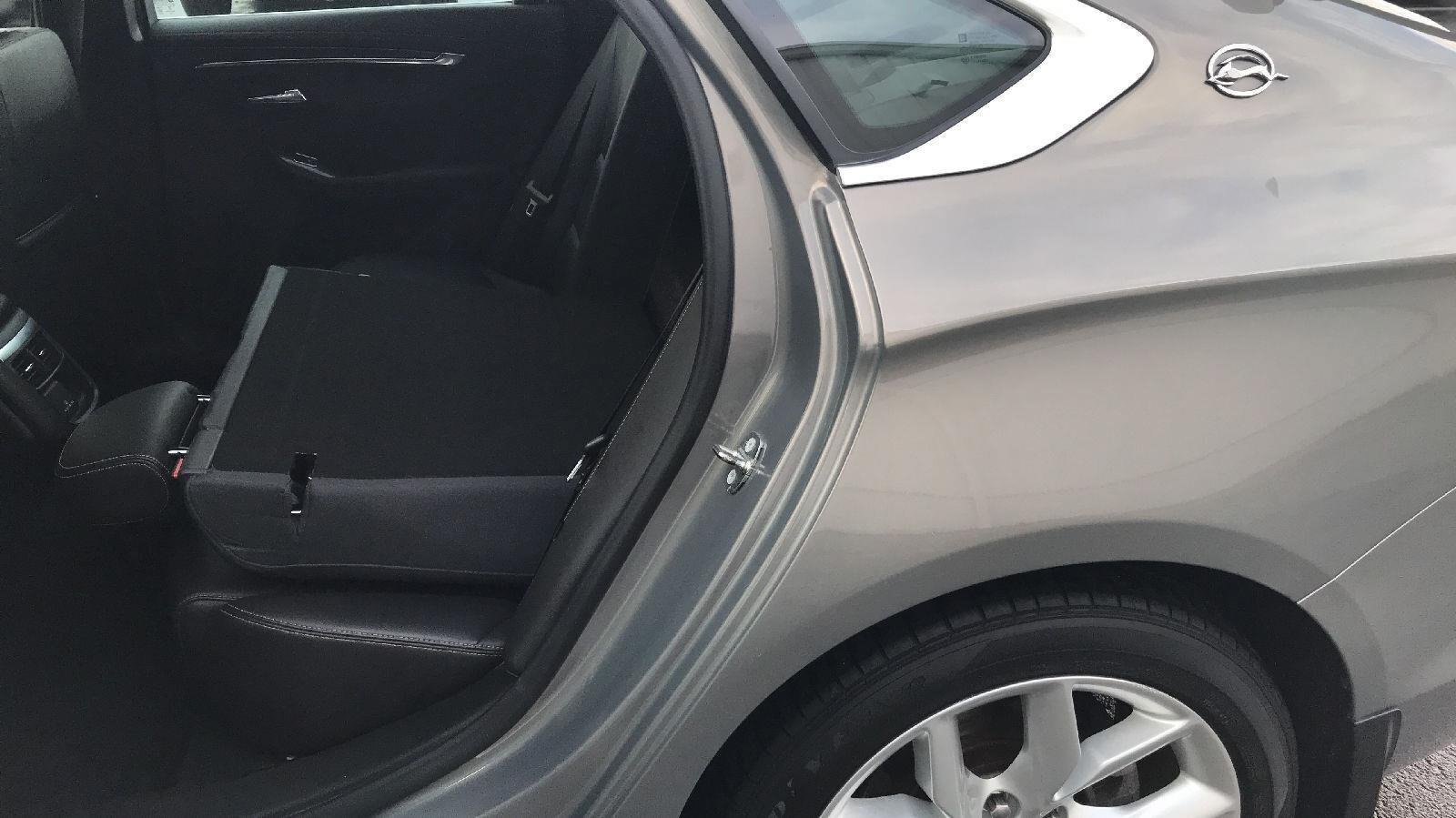 Used 2017 Chevrolet Impala LT w/ Leather Package FWD image 23