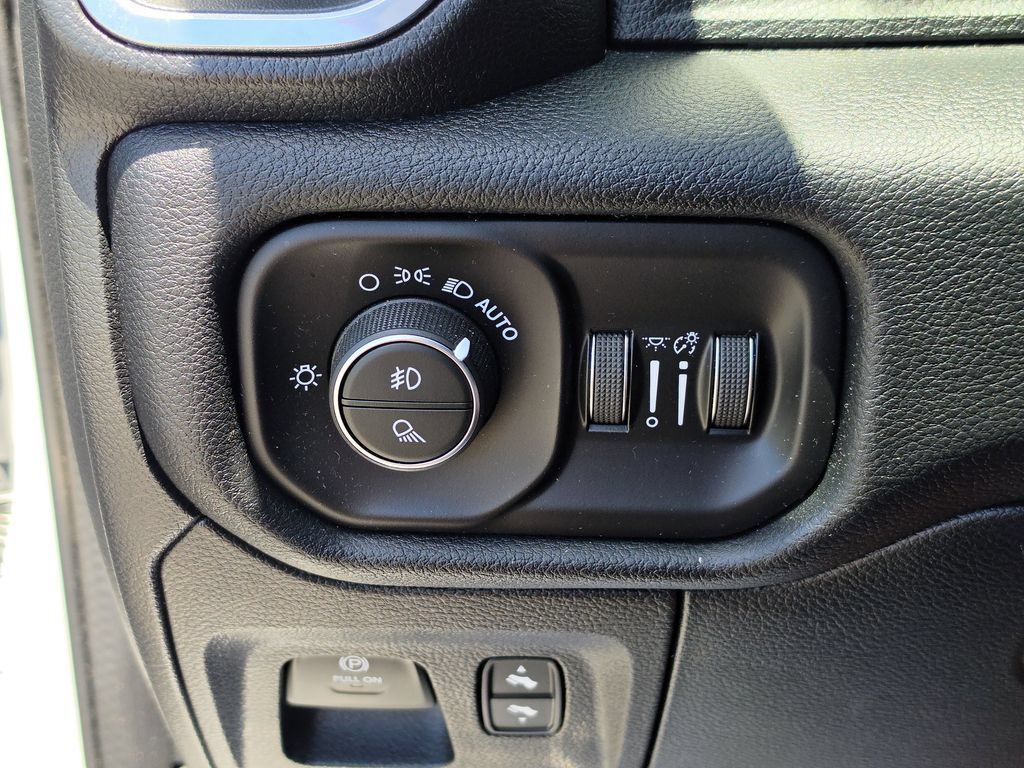 Used 2022 RAM 1500 Laramie RWD image 28